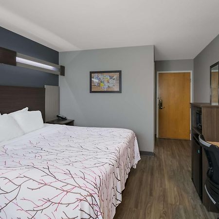 Surestay Plus Hotel By Best Western Сивиървил Екстериор снимка