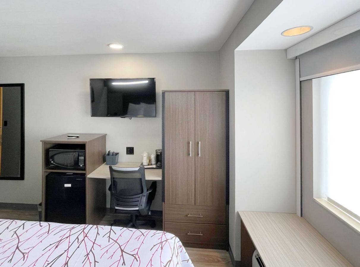 Surestay Plus Hotel By Best Western Сивиървил Екстериор снимка