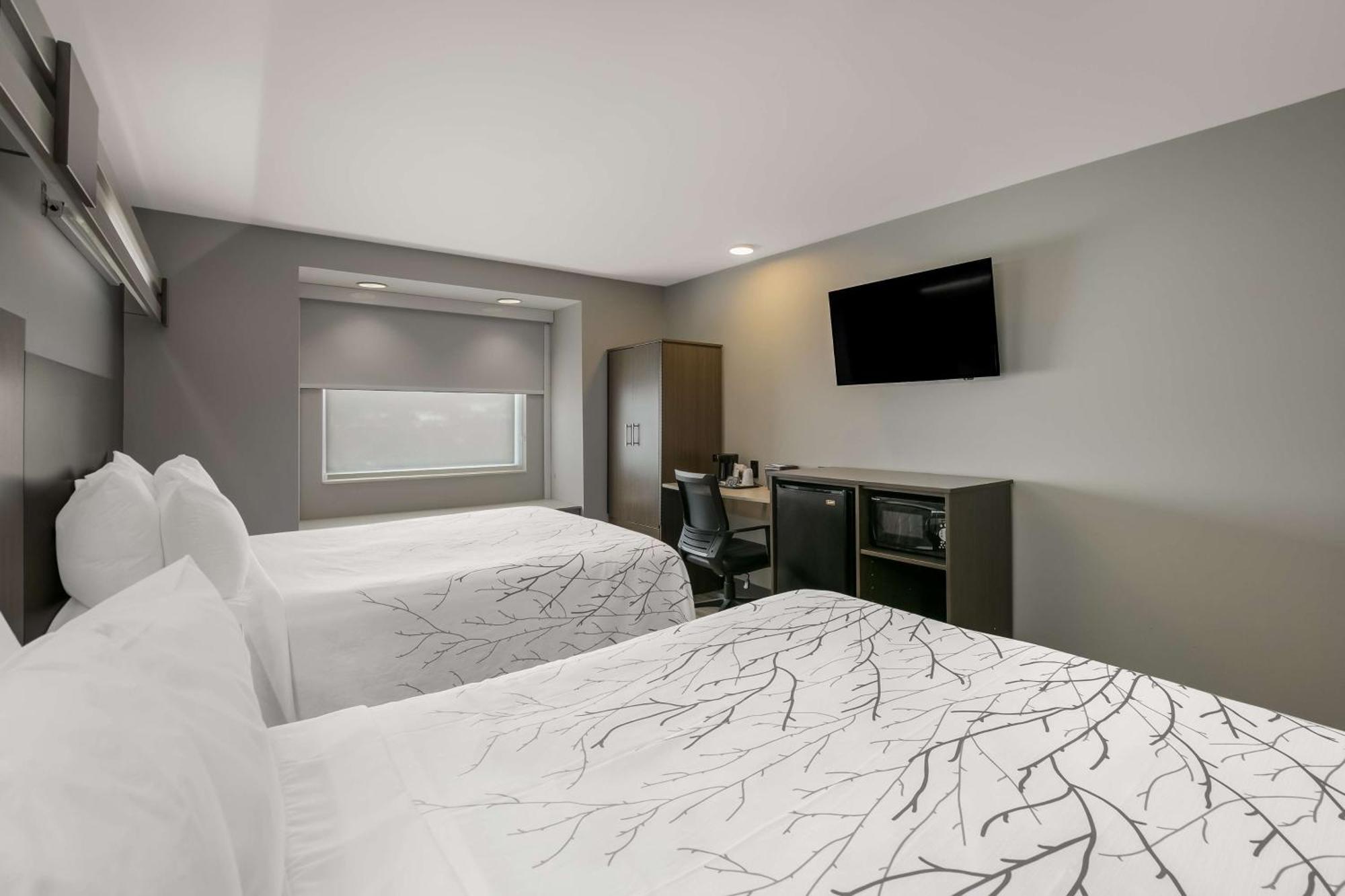 Surestay Plus Hotel By Best Western Сивиървил Екстериор снимка