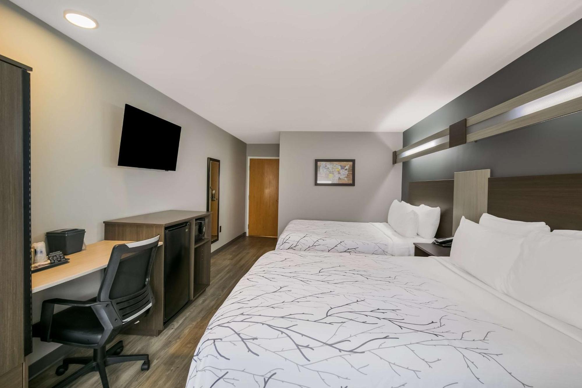 Surestay Plus Hotel By Best Western Сивиървил Екстериор снимка